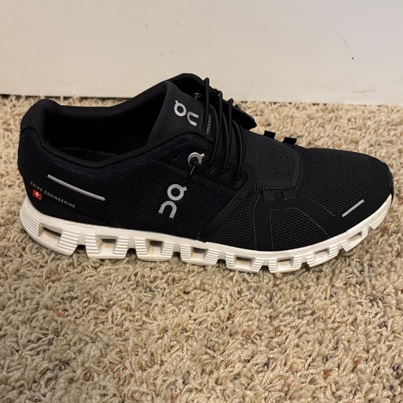 On Running Women’s Black Athletic Shoes - Picture 3 of 7